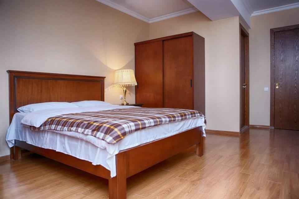 Bagrati 1003 Hotell Kutaisi Exteriör bild