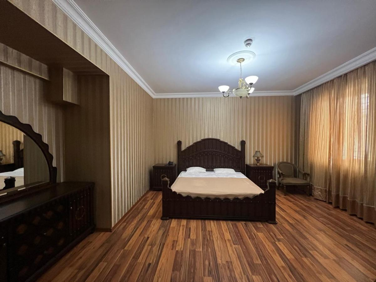 Bagrati 1003 Hotell Kutaisi Exteriör bild